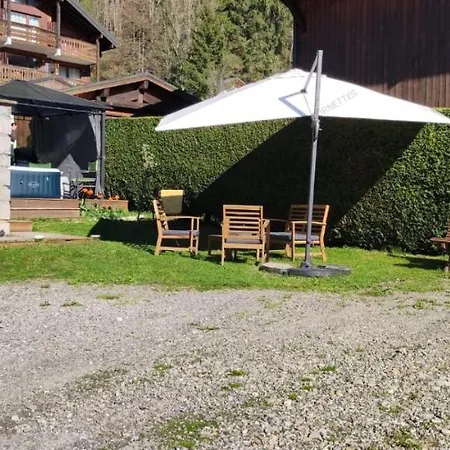 Meuble Classe 3 Etoiles De 72 M2, 2 *