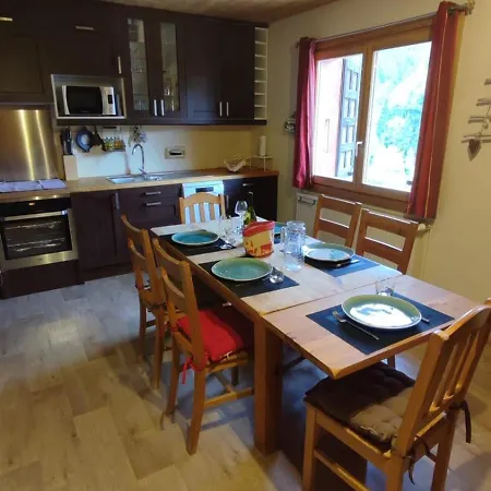 Meuble Classe 3 Etoiles De 72 M2, 2 * 모르진